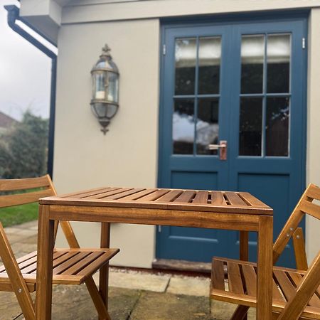 Enchanting 1 Bedroom Home With Kitchen Saffron Walden Exterior photo